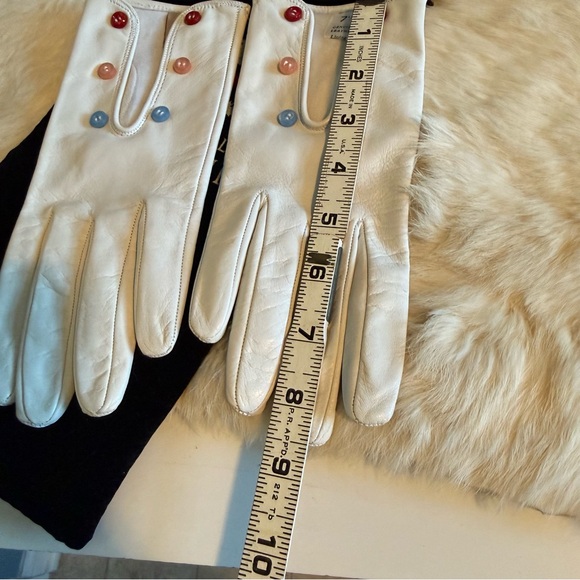 Fratelli Orsini Off White Leather Button Detail Gloves with Dust Bag - Picture 12 of 12